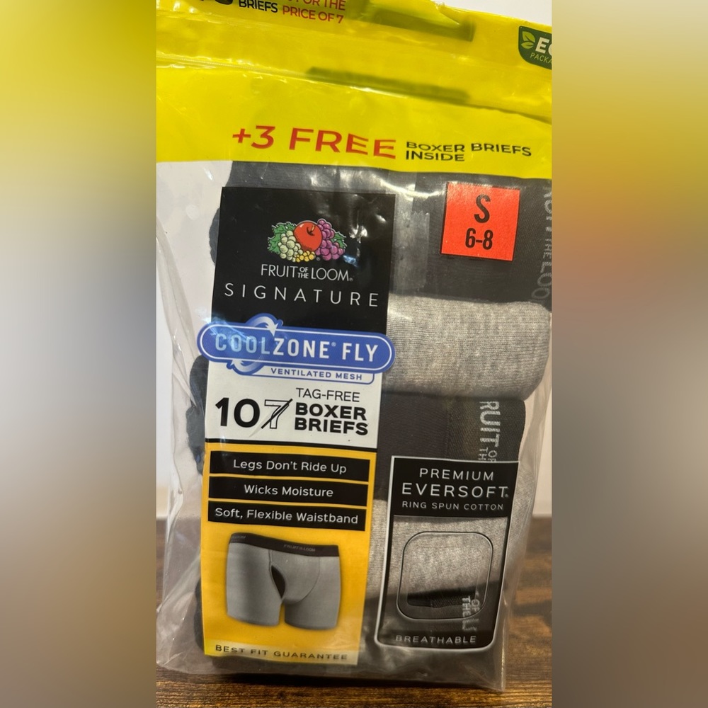 Fruit Of The Loom Boys 10 Pack Tag Free Boxer Briefs NWT Size S 6-8